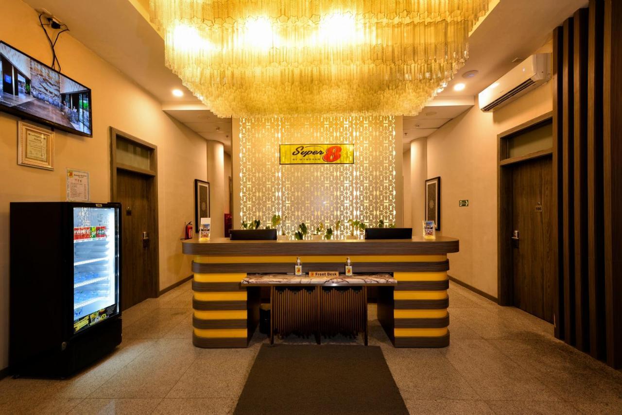 Super 8 By Wyndham Solo Hotel Ngoại thất bức ảnh